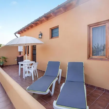 Dom wakacyjny Casa Quemahierro 2 *