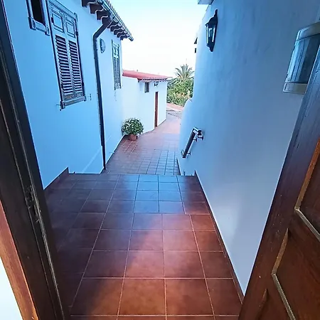 Casa Quemahierro 2 *