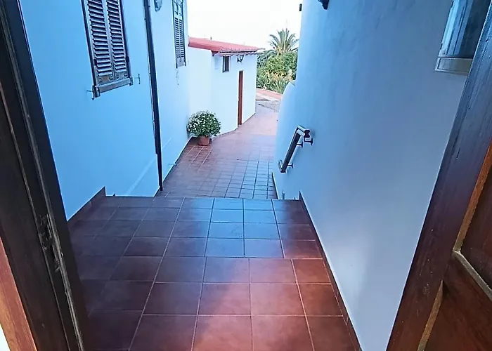 Casa Quemahierro 2 *